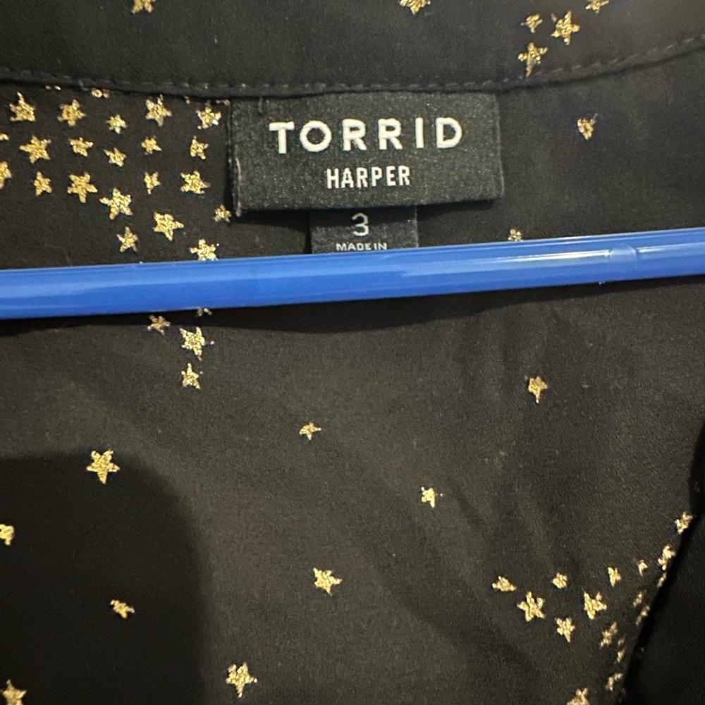 Torrid size 3 stars Harper top - Picture 3 of 4